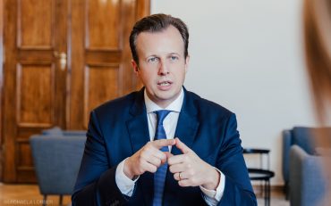 Landesrat Charly Kornhäusl im Gespräch.