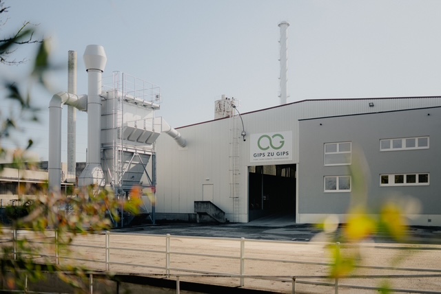 Erstes Gips-zu-Gips-Recyclingwerk in Österreich geht in Betrieb